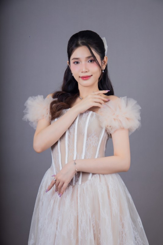 <strong>Ba producer Bảo Kun, Melyd K, Chí Tâm chạy đua lên sân khấu để giành thí sinh Ngân Nara</strong>