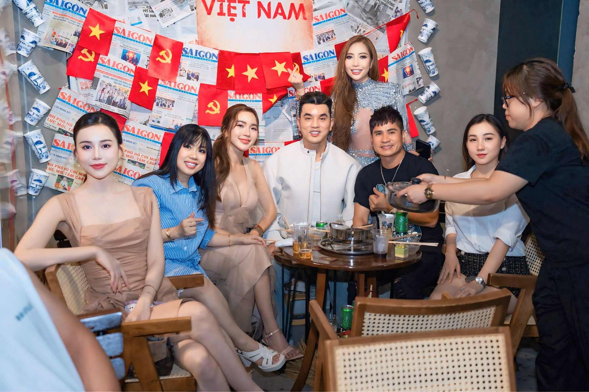 Dàn sao Việt hội tụ trong tiệc sinh nhật của ca sĩ Lâm Triệu Minh