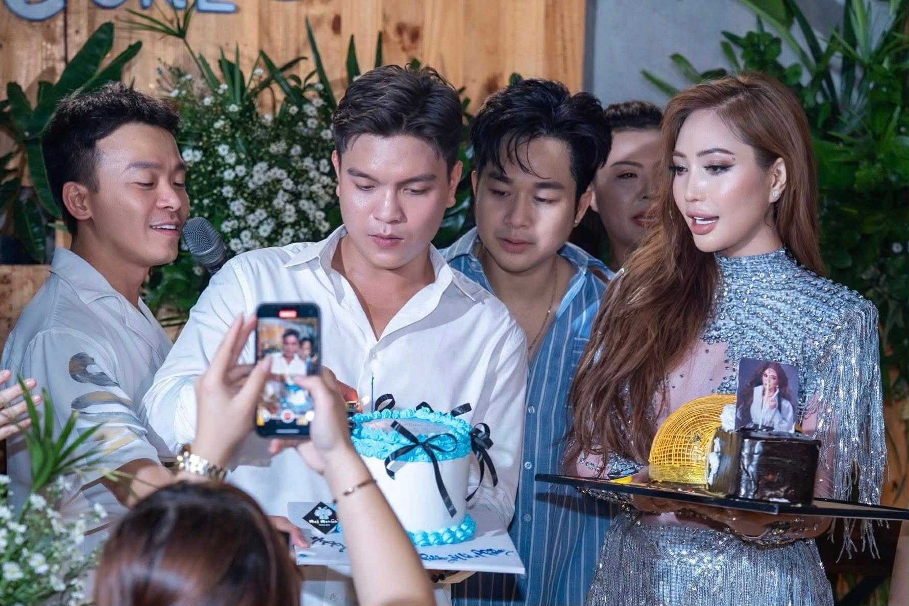 Dàn sao Việt hội tụ trong tiệc sinh nhật của ca sĩ Lâm Triệu Minh