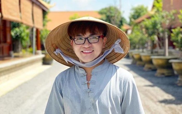 Diễn viên Đại Nghĩa gặp sự cố phải hủy vở diễn