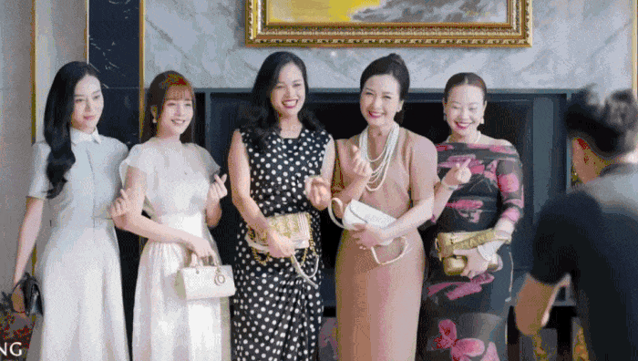 Bức ảnh khiến phim Việt giờ vàng bị chê cười