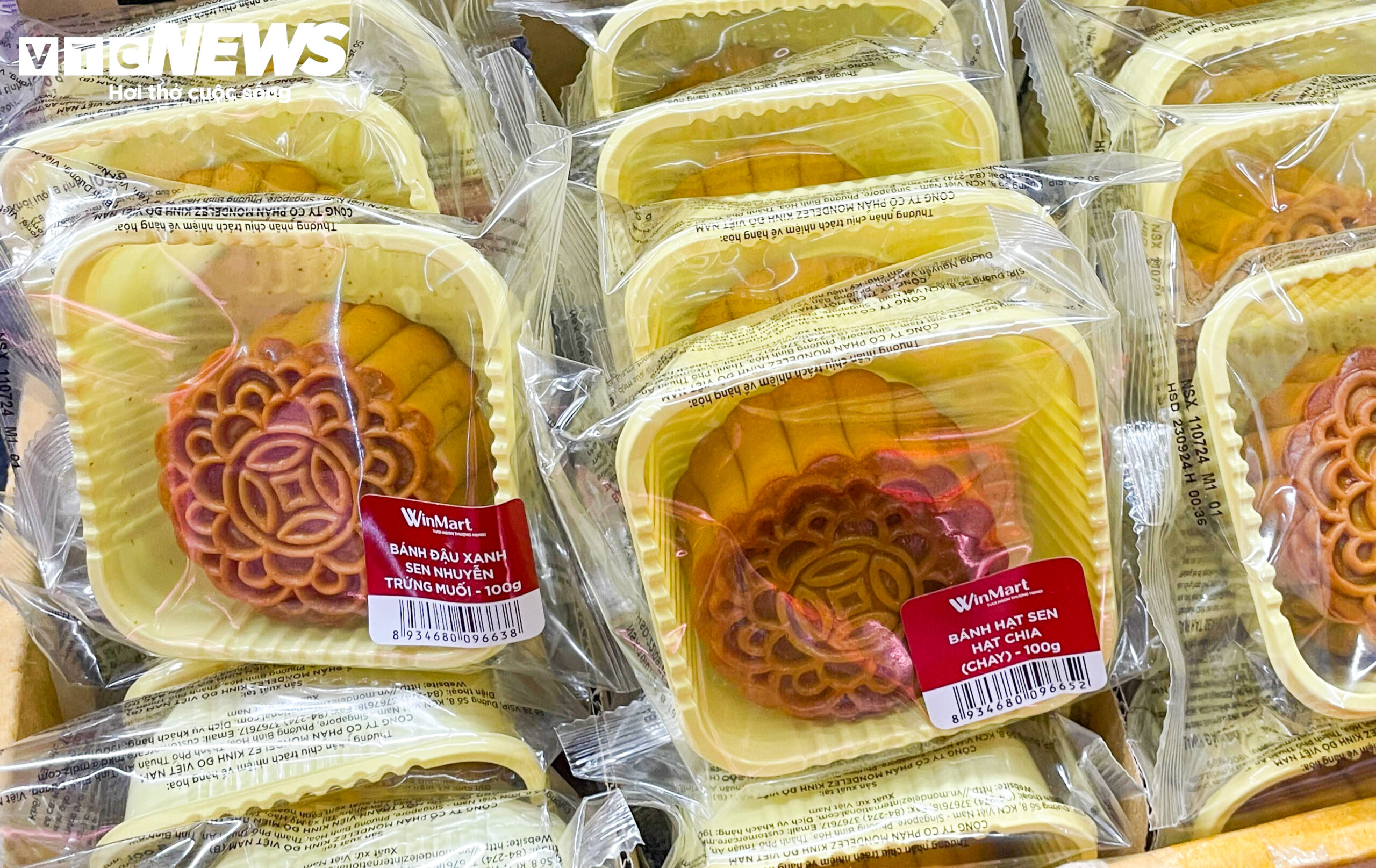 Đón rằm tháng Bảy, bánh trung thu lên kệ sớm