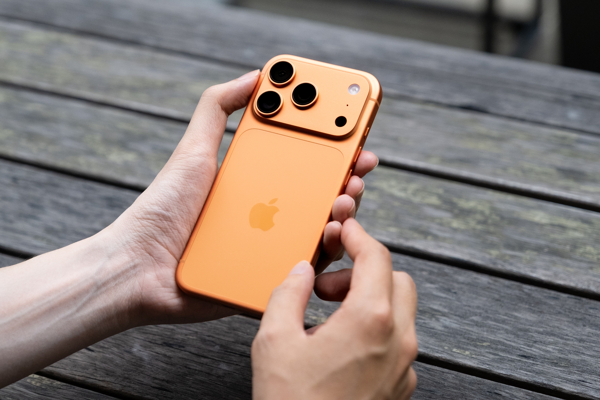 iPhone 17 Pro và iPhone Air vừa lên kệ đã bị chê dễ trầy xước