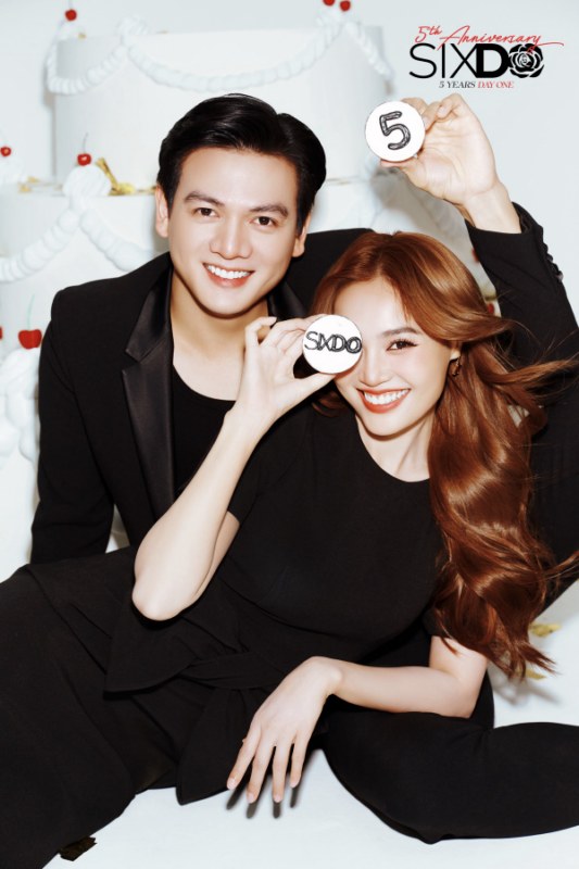 Lan Ngọc &amp; Xuân Tiền khám phá bộ sưu tập đặc biệt kỷ niệm 5 năm SIXDO