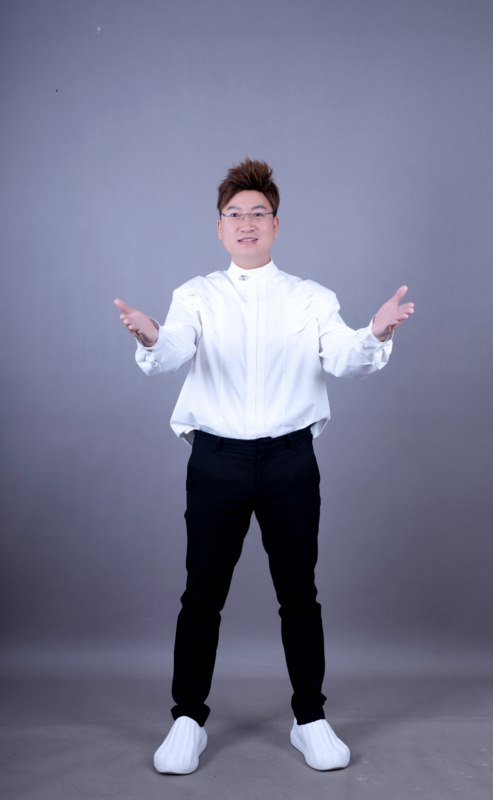 Ca nhạc sĩ Sỹ Luân: “Tôi viết nhạc không bán mà tặng cho các ca sĩ”