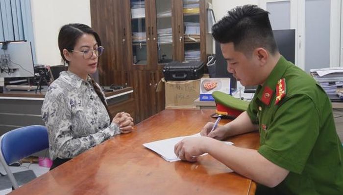 Bắt tạm giam diễn viên Trương Ngọc Ánh chiếm đoạt hàng ngàn lượng vàng