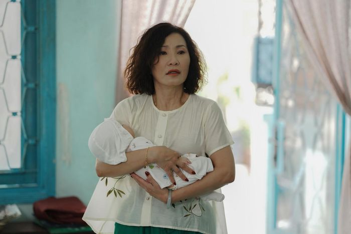 &#8216;Cục vàng của ngoại&#8217; có Việt Hương, Hồng Đào &#8211; nhiều lỗ hổng, thiếu đột phá