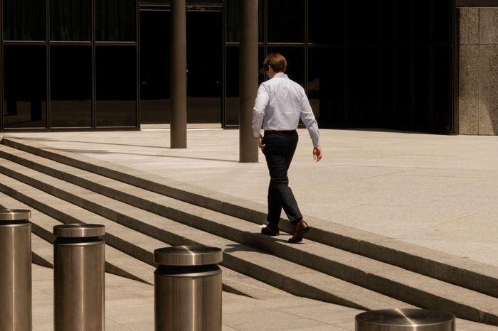 Dân văn phòng Mỹ đang sống trong sợ hãi