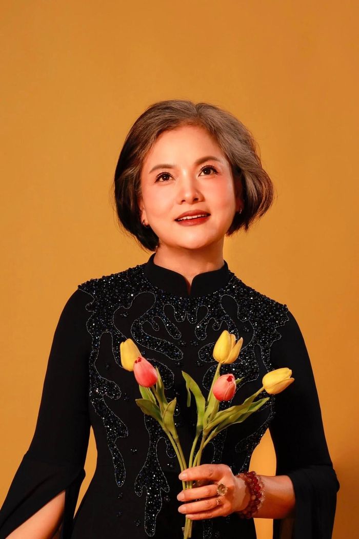 Động thái &#8216;lạ&#8217; của diễn viên Phương Oanh, không nhận ra NSND Thu Quế
