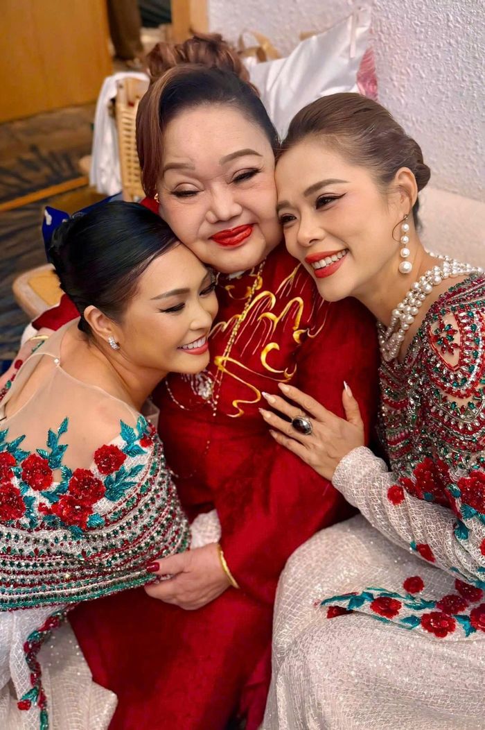 Động thái &#8216;lạ&#8217; của diễn viên Phương Oanh, không nhận ra NSND Thu Quế