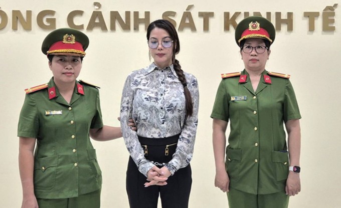 Bắt tạm giam diễn viên Trương Ngọc Ánh chiếm đoạt hàng ngàn lượng vàng