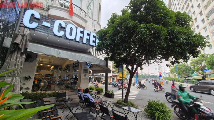 Giải mã làn sóng 50.000 cửa hàng, quán cà phê đóng cửa