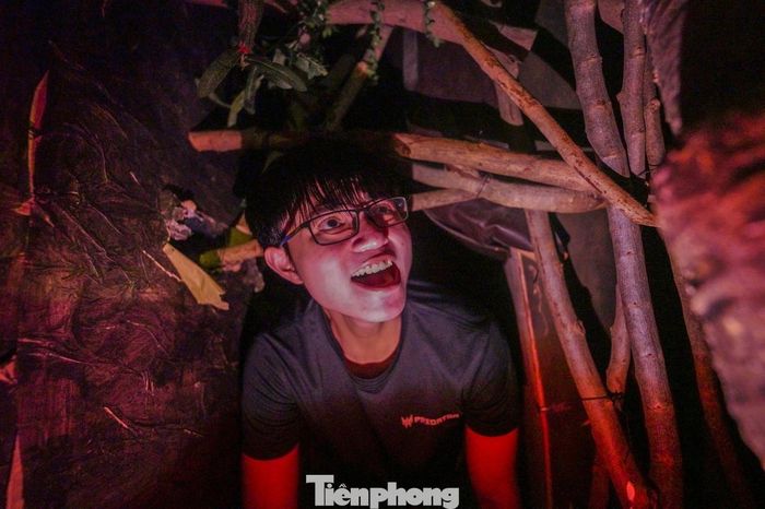 Giới trẻ trải nghiệm ‘thoát khỏi phòng kín’ dịp Halloween