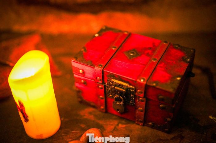 Giới trẻ trải nghiệm ‘thoát khỏi phòng kín’ dịp Halloween