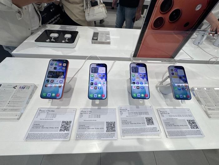 iPhone 17 rớt giá mạnh chỉ sau 1 tháng ra mắt