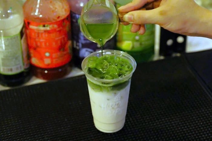 Quán trà sữa ‘hướng nội’, thò tay đưa món gây sốt ở Đồng Tháp