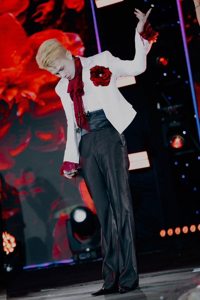 ‘Số phận’ của những nghệ sĩ có MV ca nhạc chứa ca từ phản cảm, dung tục