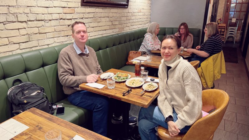 <strong>Diễn viên – Siêu mẫu Ngọc Nga chia sẻ loạt ảnh đời thường dễ thương cùng ông xã và các con ở Mỹ</strong>