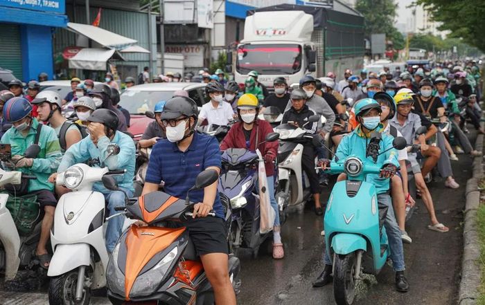 Có thể cải tạo xe máy chạy xăng sang xe điện?