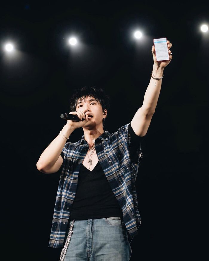 Cuộc đụng độ căng não của Hieuthuhai