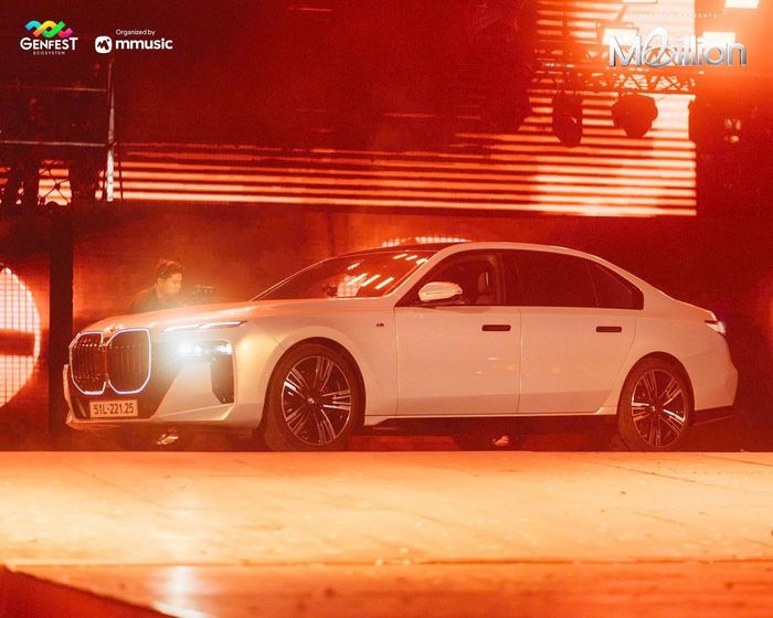 Cuộc đụng độ căng não của Hieuthuhai