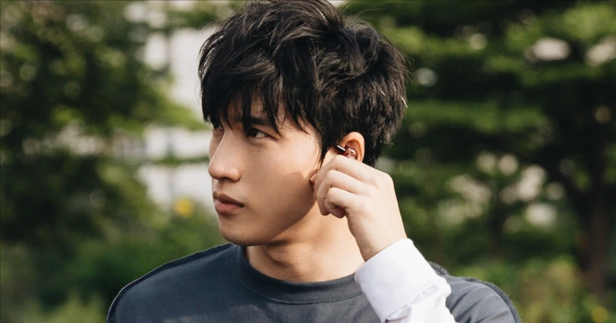 Hàng nghìn người hóng Hieuthuhai