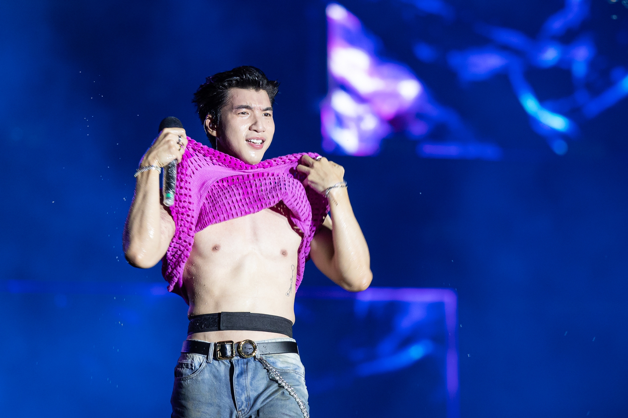 HIEUTHUHAI xin lỗi