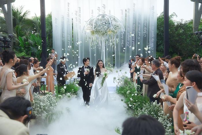 Hồ Quỳnh Hương 45 tuổi lên xe hoa và loạt sao Việt kết hôn năm 2025