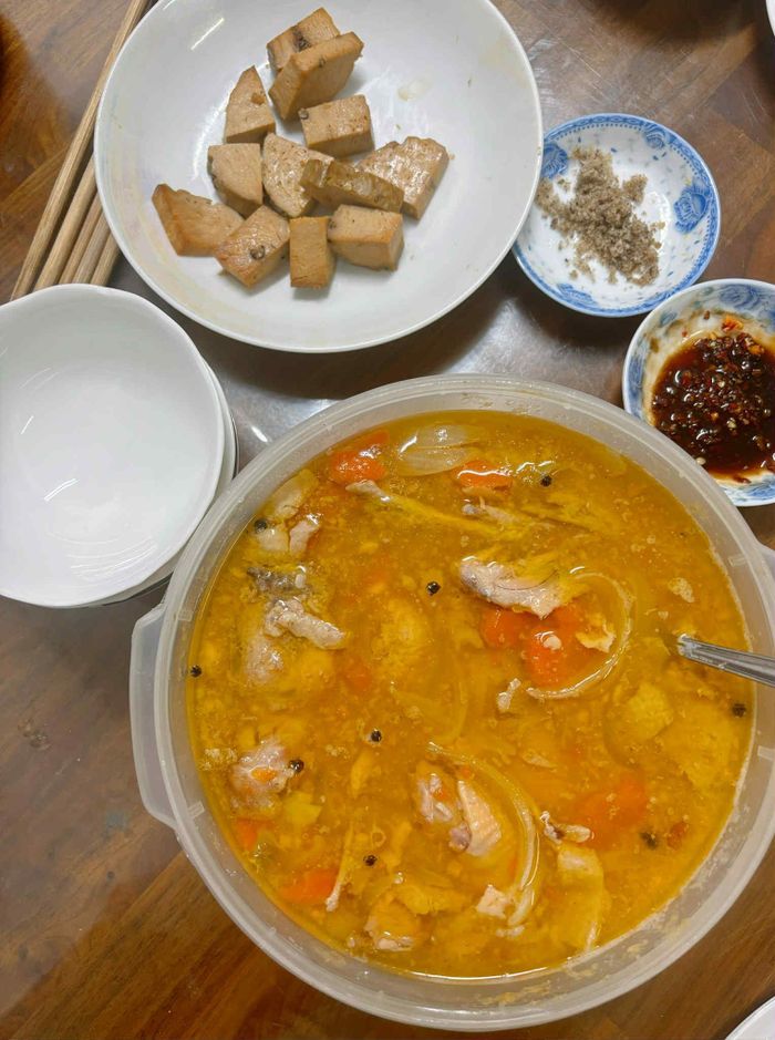 Mâm cơm nhà ở TP.HCM, Hà Nội khi giá rau &#8216;nhảy múa&#8217;