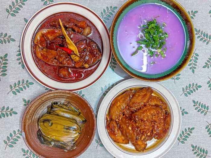 Mâm cơm nhà ở TP.HCM, Hà Nội khi giá rau &#8216;nhảy múa&#8217;