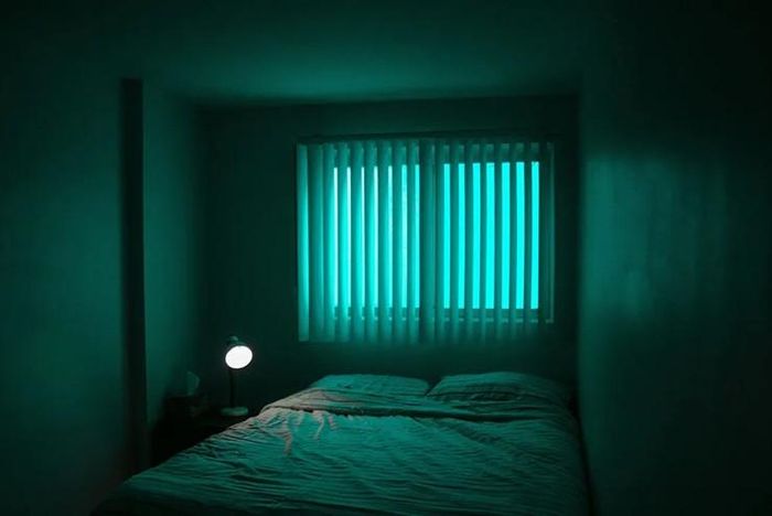 Ngủ trong phòng có đèn, thói quen người dùng nên thay đổi