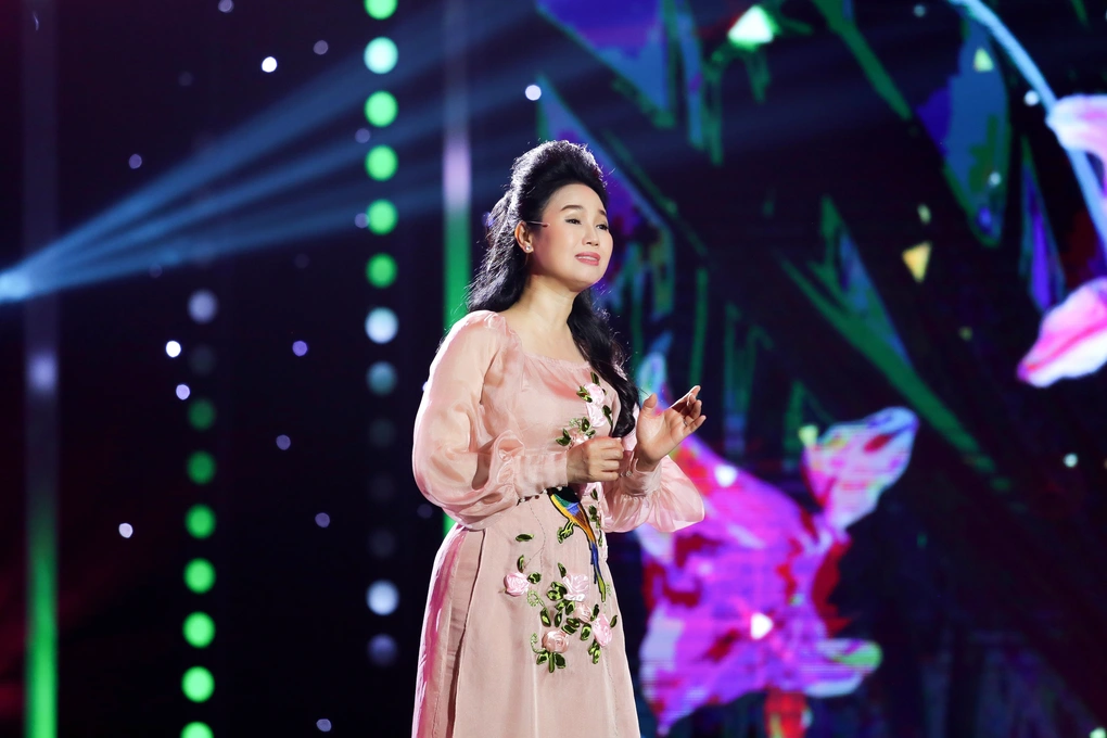 Ca sĩ Thùy Trang trải lòng về “lời hứa bỏ quên” với cha mẹ