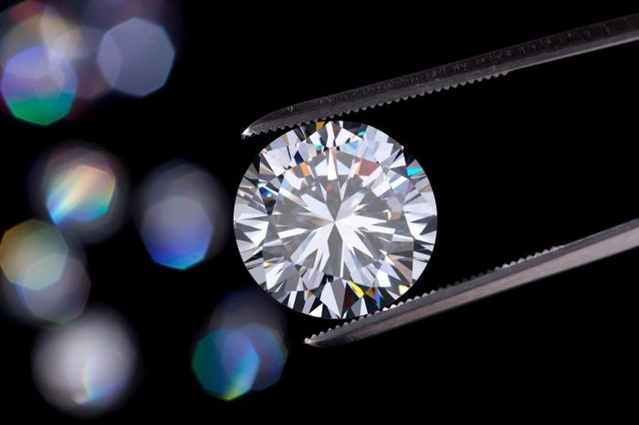 Viên kim cương đen lớn nhất thế giới