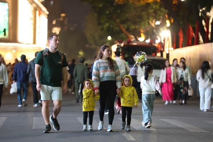 Không khí đón năm mới 2026 tại TPHCM và khắp cả nước