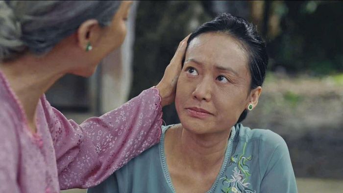 Lý do Hồng Ánh không xuất hiện trên poster phim của Thu Trang