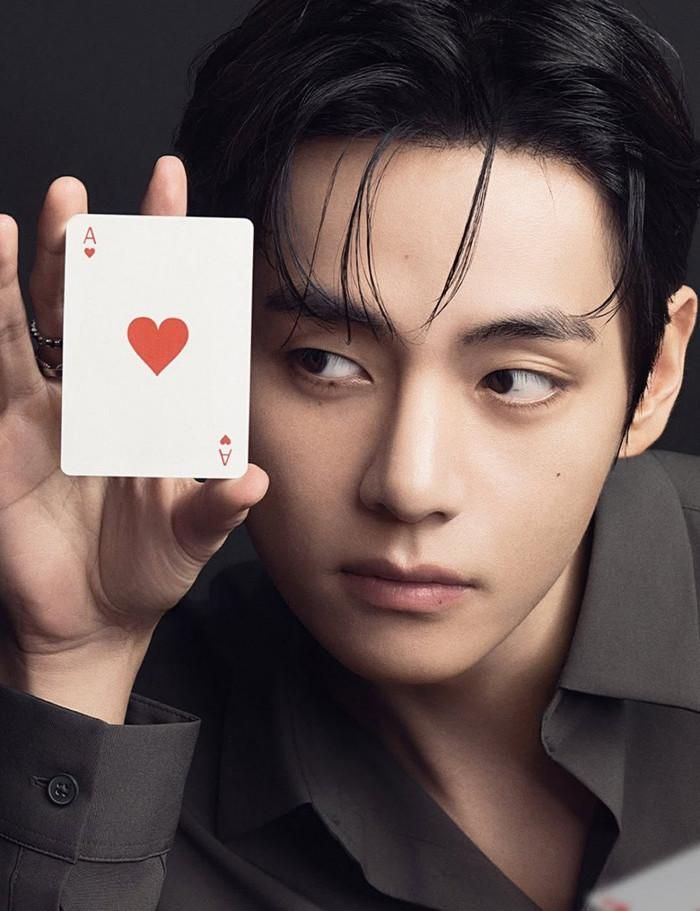 Nam ca sĩ hàng đầu showbiz làm gương mặt đại diện cho… sòng bạc