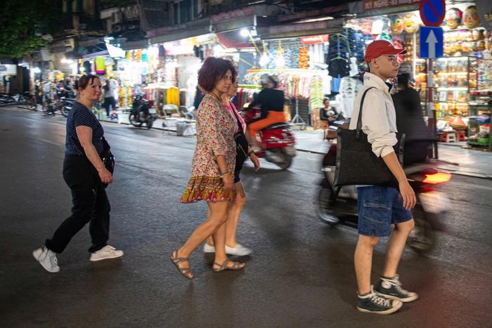 Ngã rẽ cuộc đời dạy khách Tây nhiều điều khi sang Việt Nam