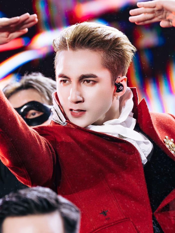 Rủi ro của 3 sao nam đông fan nhất Việt Nam