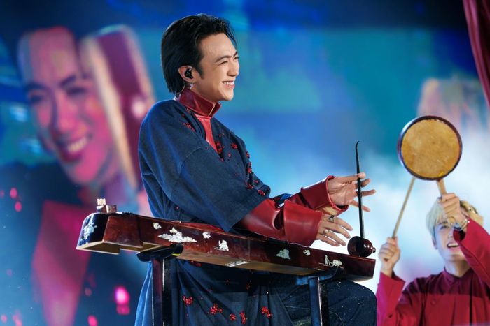 Rủi ro của 3 sao nam đông fan nhất Việt Nam