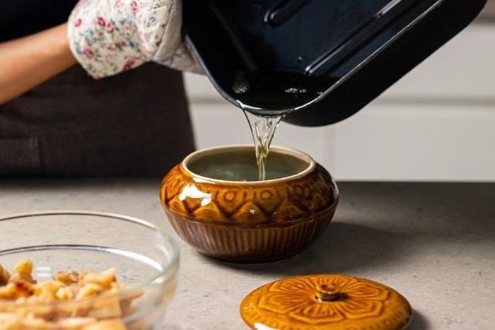 Vì sao dùng mỡ lợn chiên xào lại ngon hơn dầu ăn?