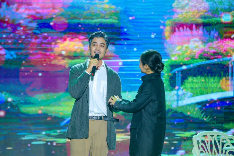 <strong>Danh ca Thái Châu đánh giá&nbsp;</strong><strong>Tuấn Tú hát “quá thật thà”</strong>