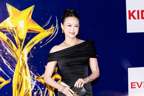 Diễn viên Ngọc Nga quyến rũ với trang phục của NTK Đỗ Long tại Lễ trao giải Ngôi Sao Xanh 2025