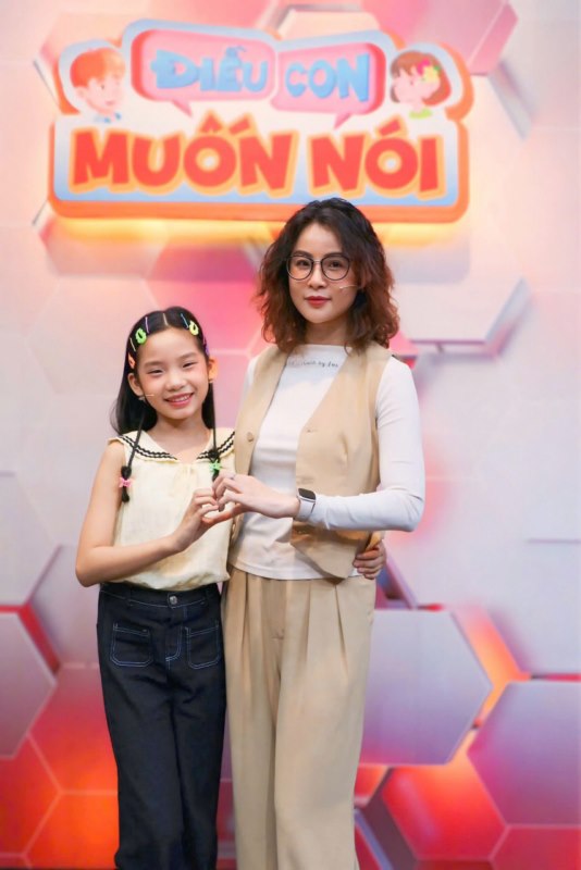 Điều Con Muốn Nói: Yêu thương nhưng lại quá khô khan, người ba khiến con gái nhỏ “tụt mood”