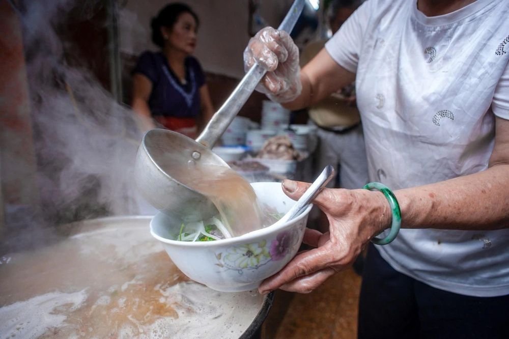 Phở Tư Lùn Ấu Triệu bị xử phạt