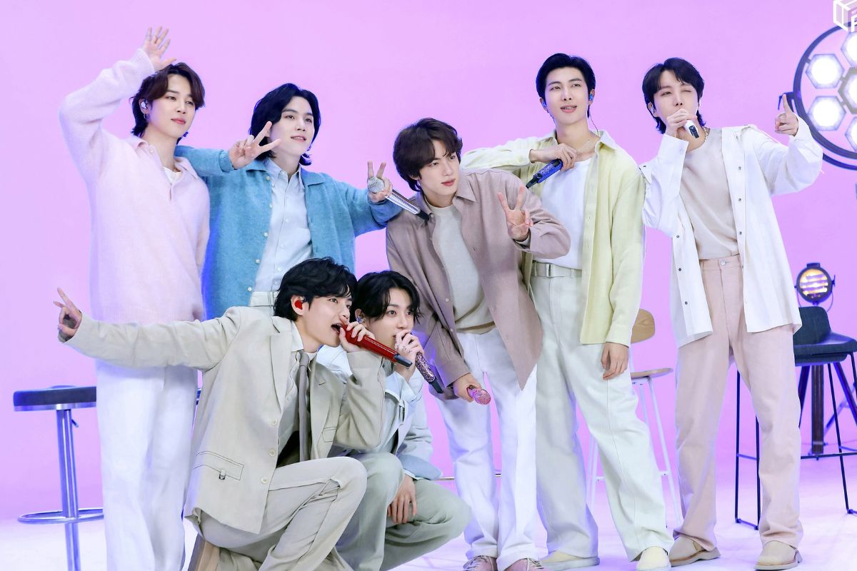 ‘Nhóm nhạc số 1 Hàn Quốc’ bị miệt thị trên sóng truyền hình