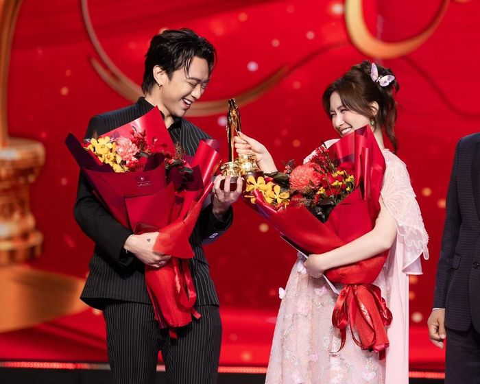 Nhìn từ mùa lễ trao giải dồn dập