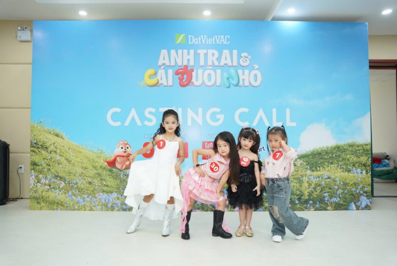 Lê Dương Bảo Lâm và con trai Ku Phin khuấy đảo tại buổi casting call “Anh Trai Và Cái Đuôi Nhỏ”