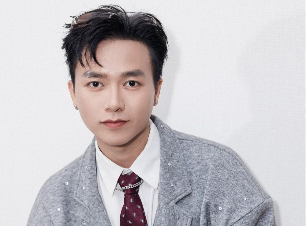 Áp lực đè nặng ca sĩ Việt