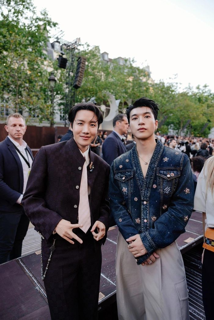 Ảnh Hieuthuhai ở Thái Lan gây chú ý