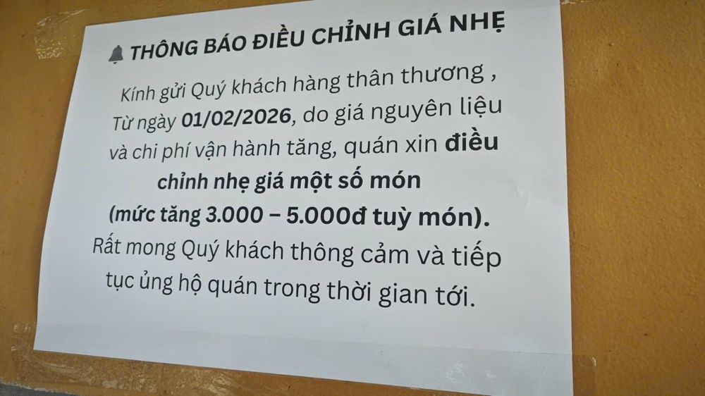 Hàng quán ở TPHCM tăng giá sau Tết